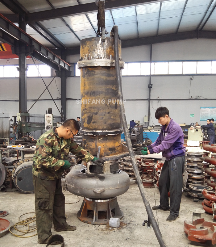 Submersible sand slurry pump assembling.jpg